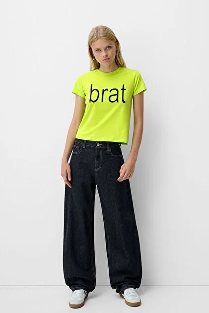 Camiseta brat - charli xcx de Bershka - Imagen 6