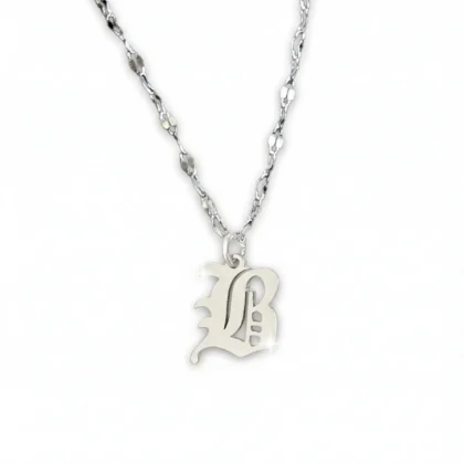 Collar letra "B" Gótica