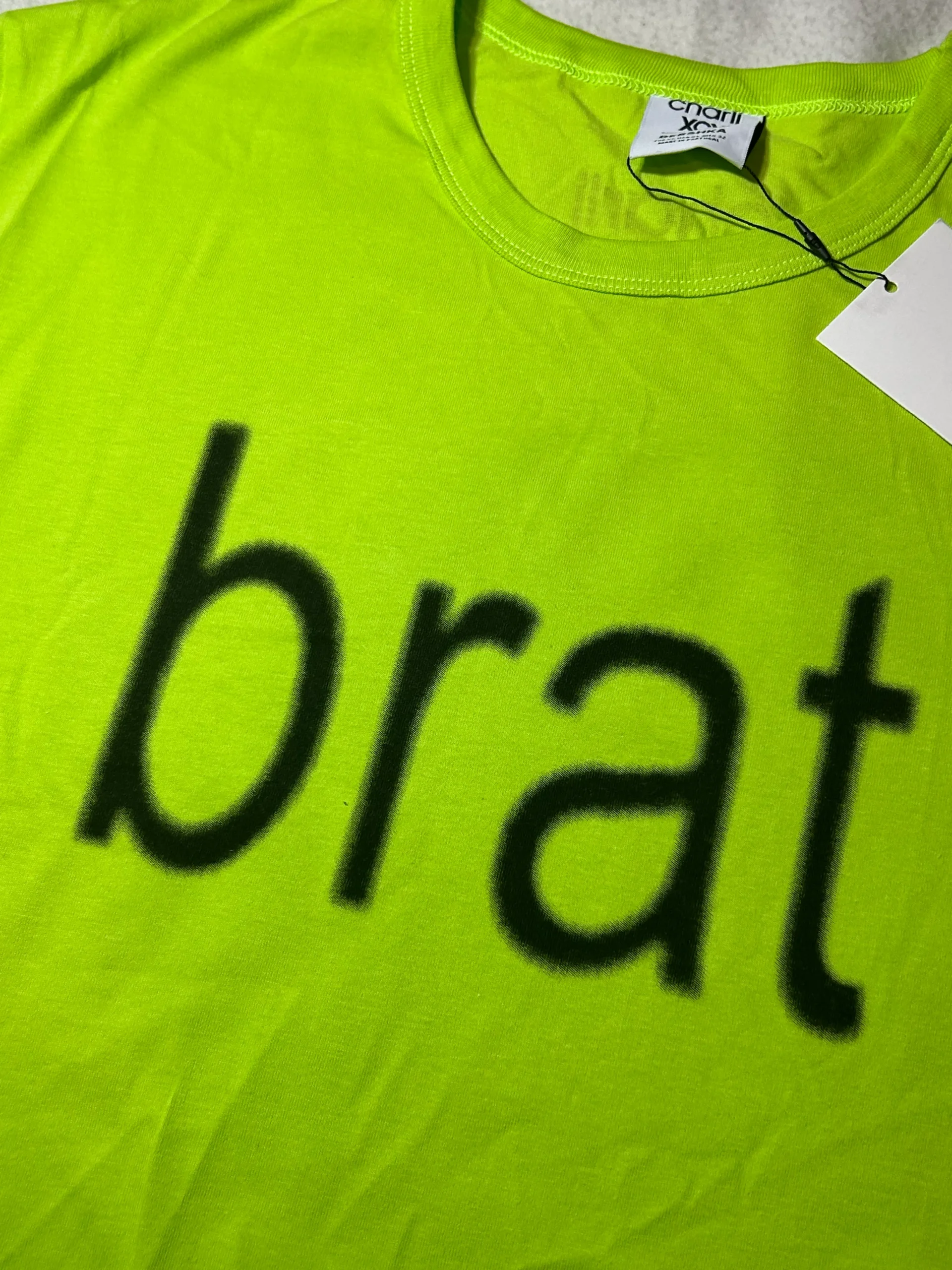 Camiseta brat - charli xcx de Bershka - Imagen 8
